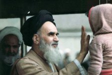 Khomeini-Wikimedia-Commons.jpg